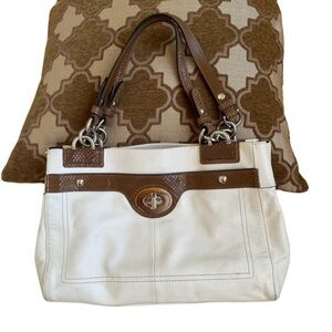 COACH Ivory leather shoulder bag